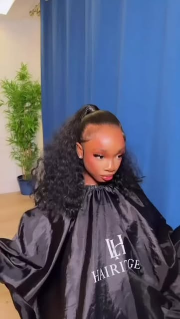 Demi-tête bouclée volumineuse avec extensions – Hairitage Saint-Denis